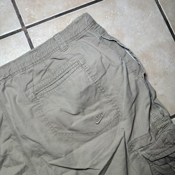 Vintage Y2K Nike Sportswear Beige Tan Cargo Shorts Mens XXL Hiking Outdoors - Picture 11 of 11